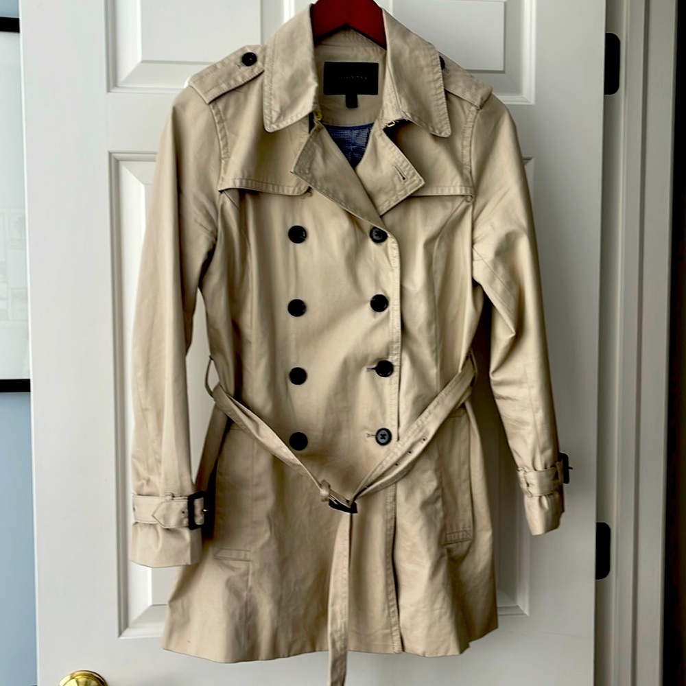 MEDIUM PETITE ladies trench coat